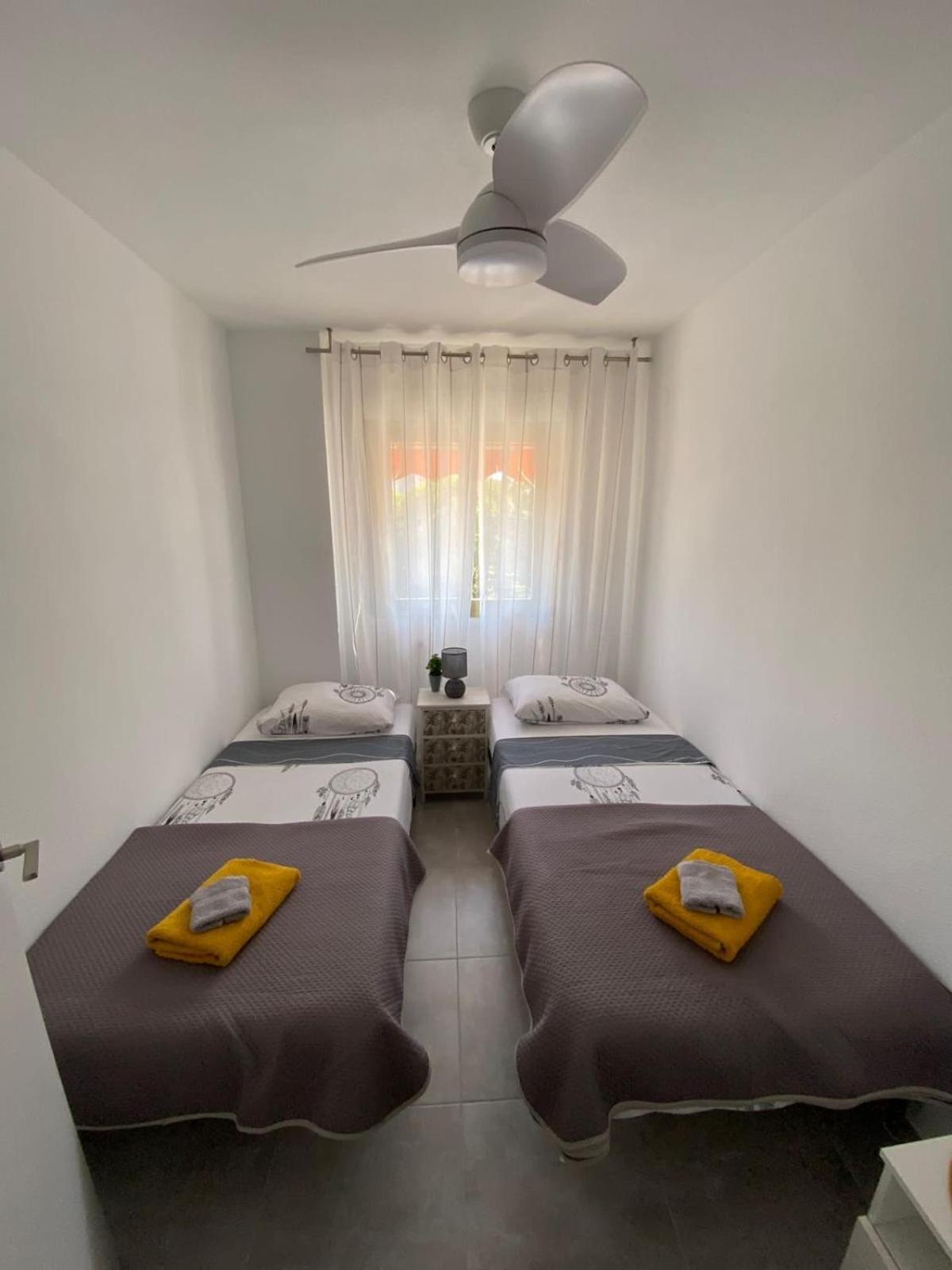 גאנדיה Apartamento Paradise Solo Familias מראה חיצוני תמונה