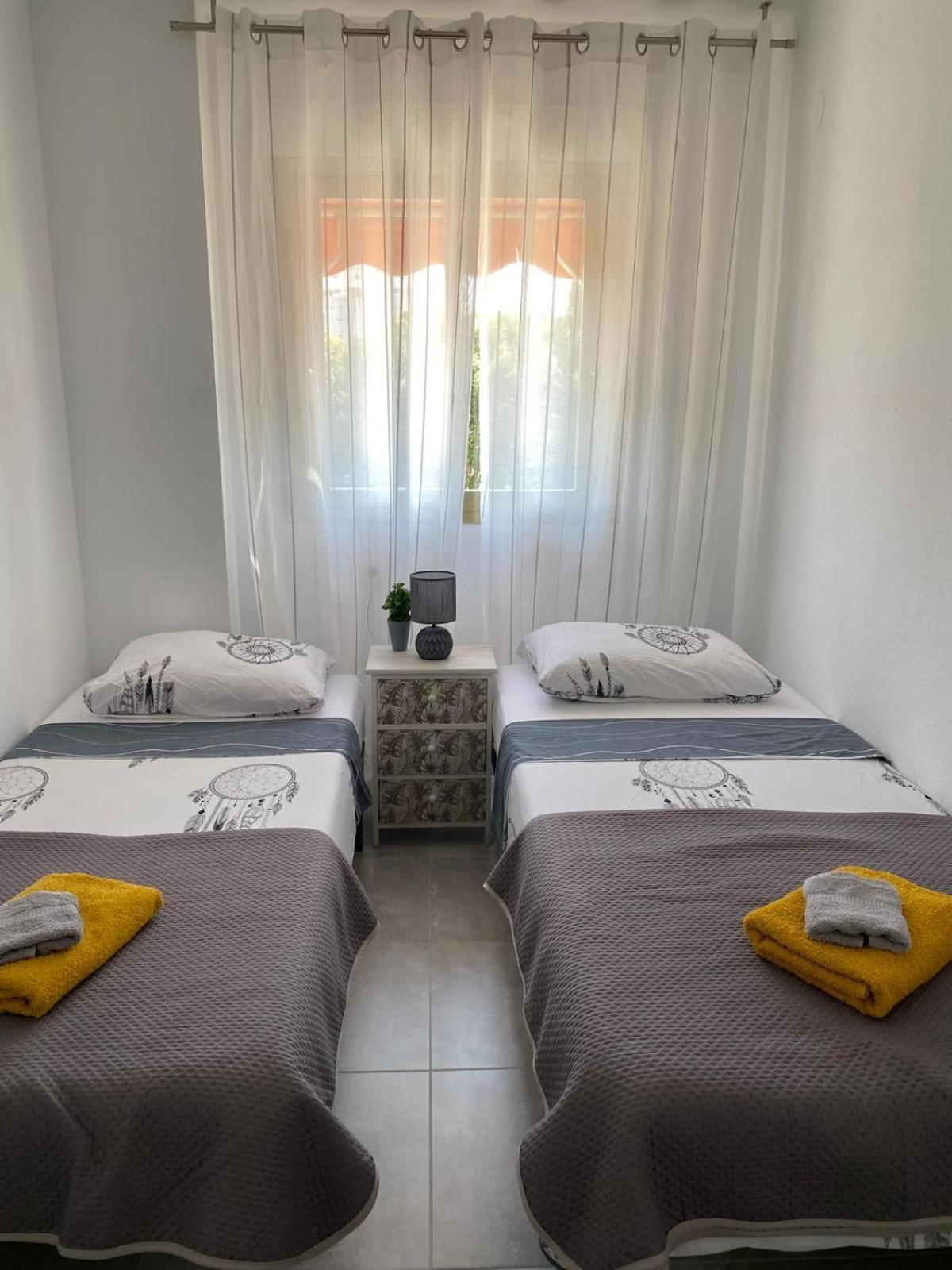 גאנדיה Apartamento Paradise Solo Familias מראה חיצוני תמונה