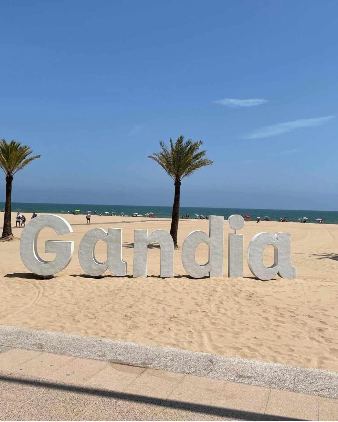 גאנדיה Apartamento Paradise Solo Familias מראה חיצוני תמונה